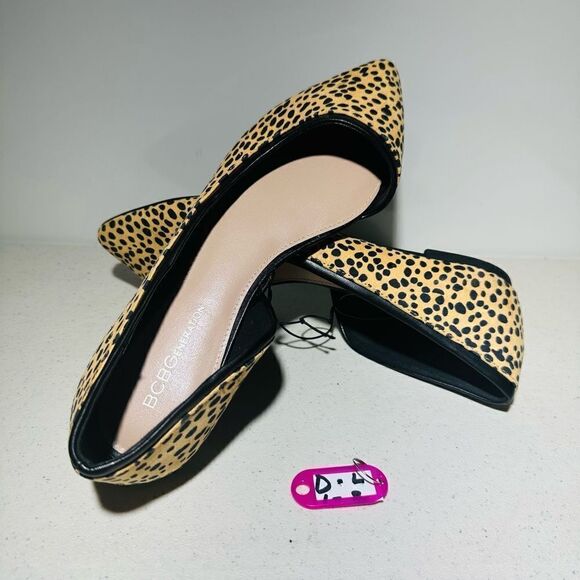 BCBGENERATION cheetah print curbe flat Slip-on shoes Size 9,5 New - Picture 1 of 6